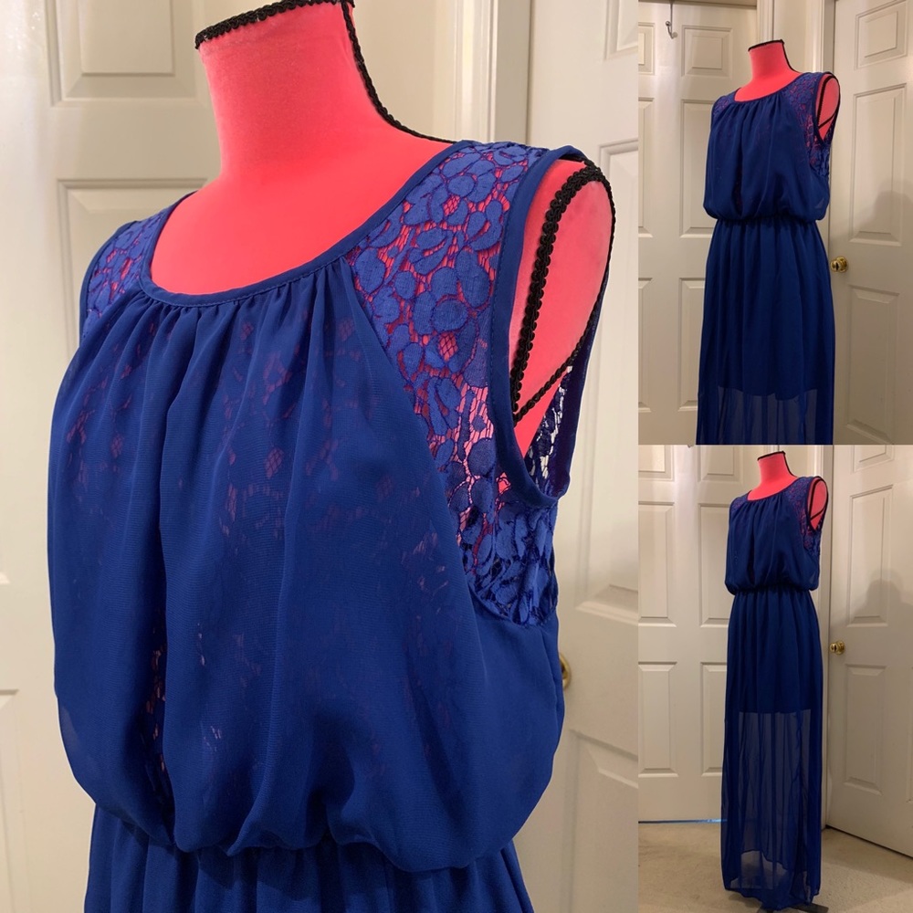Wendy Wise peekaboo bodice lace dress - Picture 4 of 7